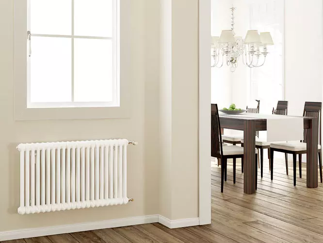Стальной трубчатый радиатор Zehnder Charleston высотой 570 мм